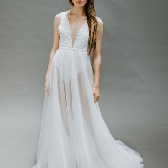 Emily by Untamed Petals - Picture 1 of 15